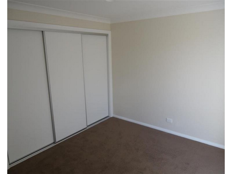 2/2 Dunn Avenue, Forest Hill NSW 2651