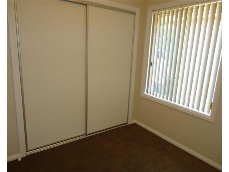 2/2 Dunn Avenue, Forest Hill NSW 2651