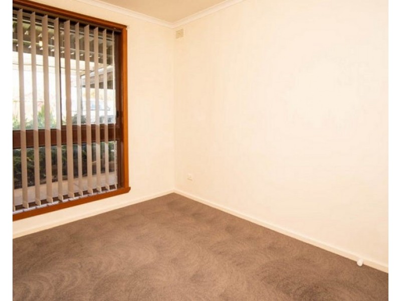 13 Telopea Crescent, Lake Albert NSW 2650