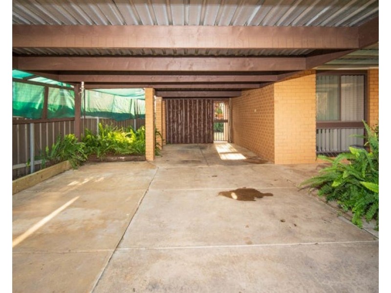 13 Telopea Crescent, Lake Albert NSW 2650