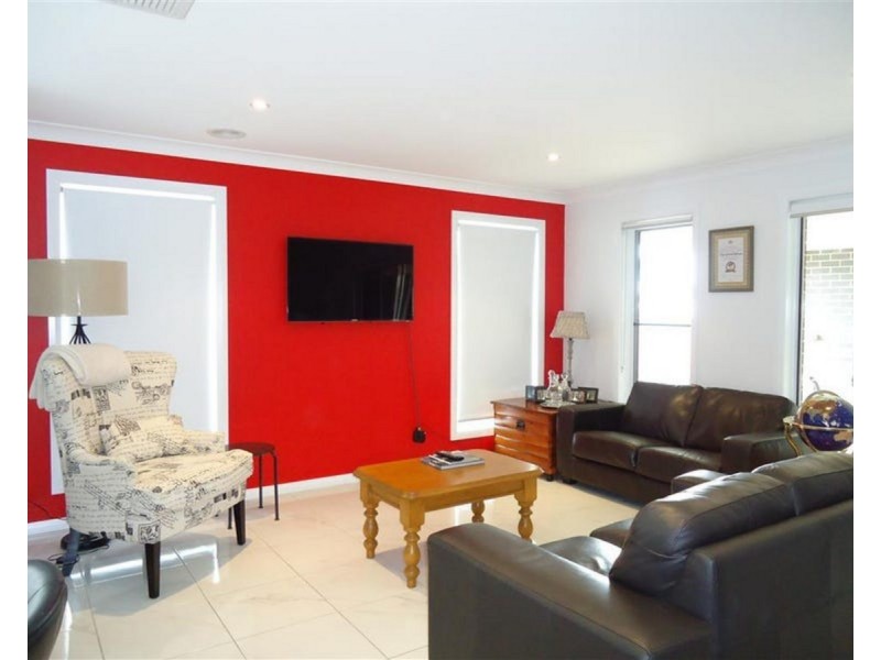 33 Clifton Street, Bourkelands NSW 2650