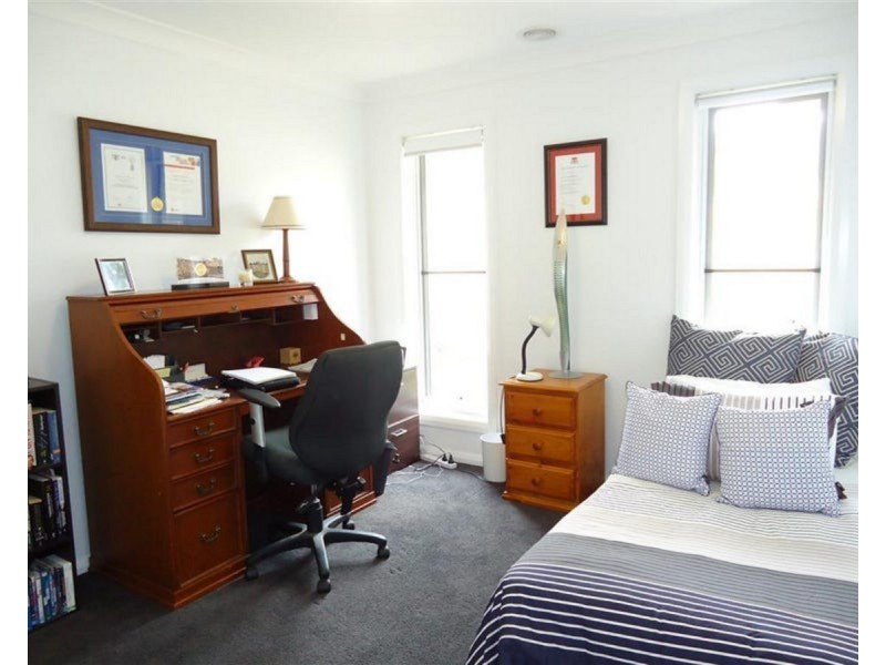 33 Clifton Street, Bourkelands NSW 2650