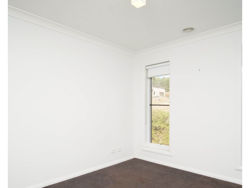 33 Clifton Street, Bourkelands NSW 2650