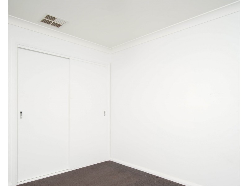 33 Clifton Street, Bourkelands NSW 2650