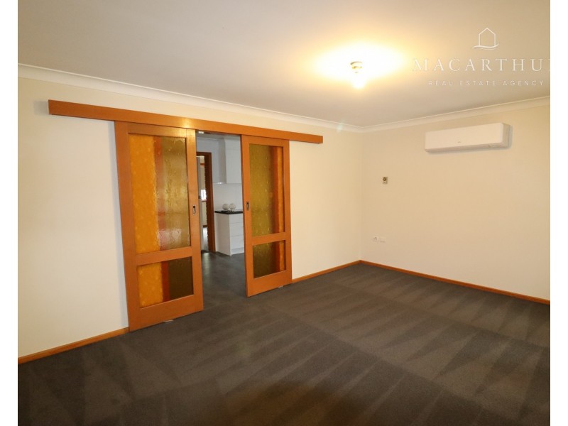 63 Huthwaite Street, Mount Austin NSW 2650