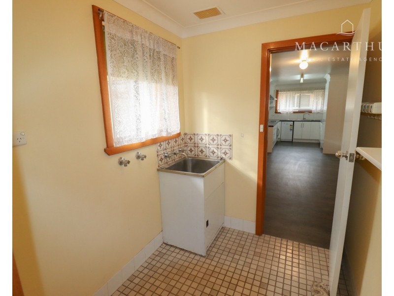 63 Huthwaite Street, Mount Austin NSW 2650