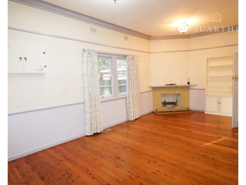 72 Bourke Street, Turvey Park NSW 2650
