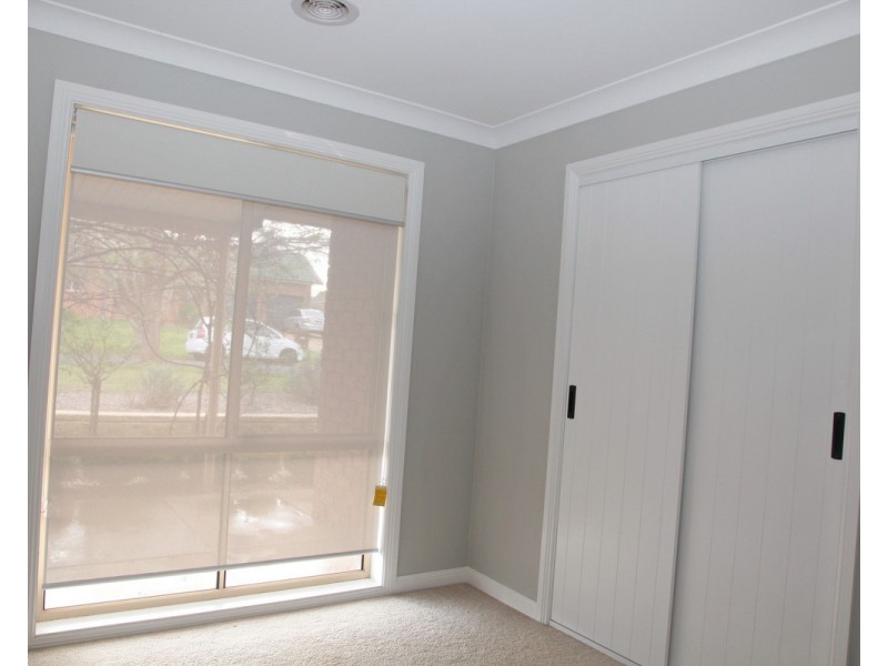 18 Canola Place, Estella NSW 2650