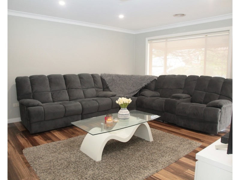 18 Canola Place, Estella NSW 2650