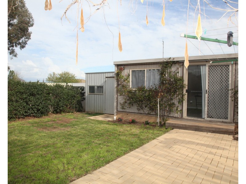 18 Canola Place, Estella NSW 2650