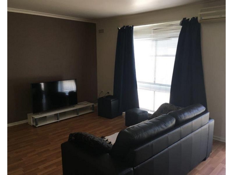 1/7 Halloran Street, Turvey Park NSW 2650