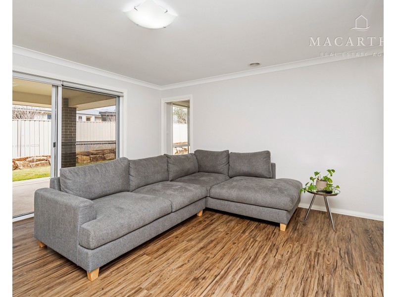 28 Charlton Street, Boorooma NSW 2650