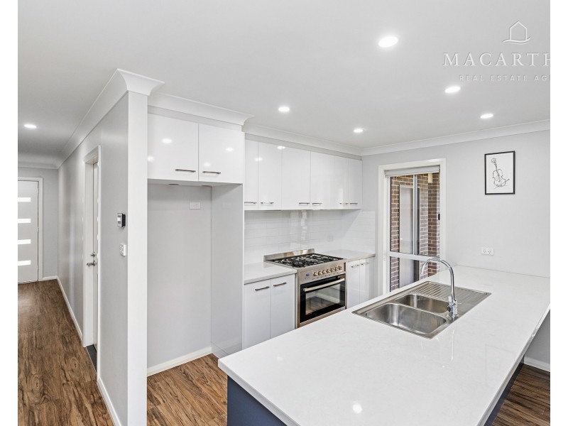 28 Charlton Street, Boorooma NSW 2650