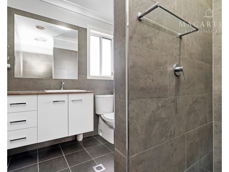 28 Charlton Street, Boorooma NSW 2650