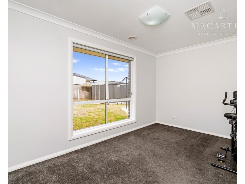 28 Charlton Street, Boorooma NSW 2650