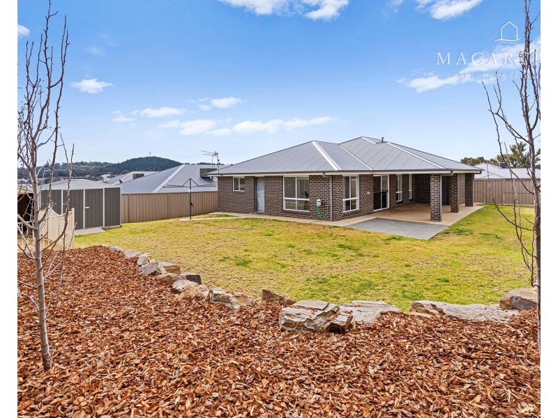 28 Charlton Street, Boorooma NSW 2650