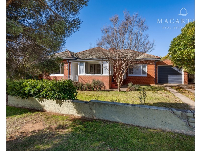 7 Mair Street, Turvey Park NSW 2650