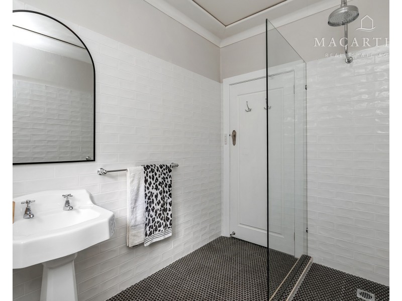 7 Mair Street, Turvey Park NSW 2650