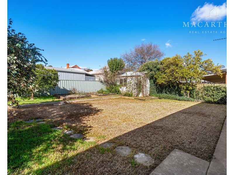 7 Mair Street, Turvey Park NSW 2650