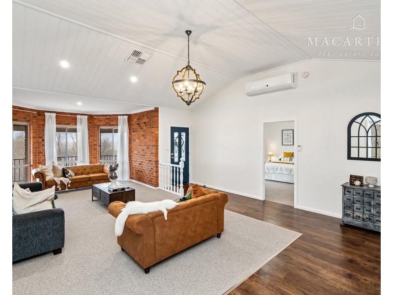 49 Henwood Avenue, Kooringal NSW 2650