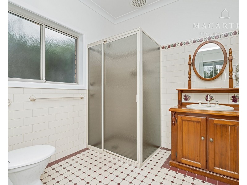 49 Henwood Avenue, Kooringal NSW 2650