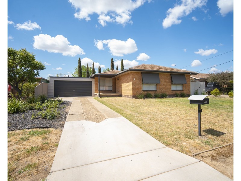 11 Geneva Crescent, Lake Albert NSW 2650