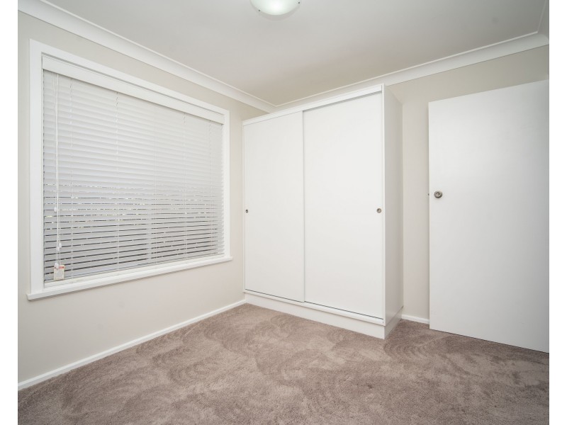 11 Geneva Crescent, Lake Albert NSW 2650