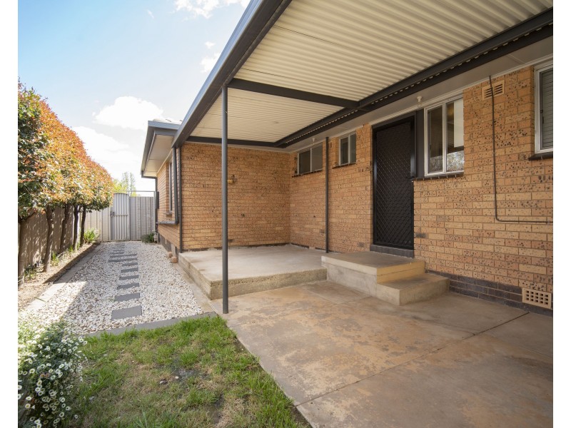 11 Geneva Crescent, Lake Albert NSW 2650