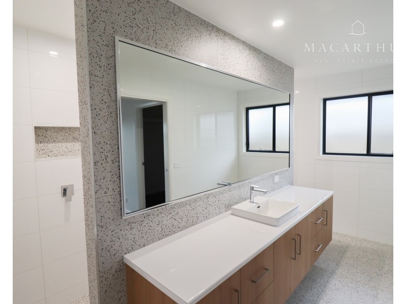 12 Wyoming Avenue, Gobbagombalin NSW 2650