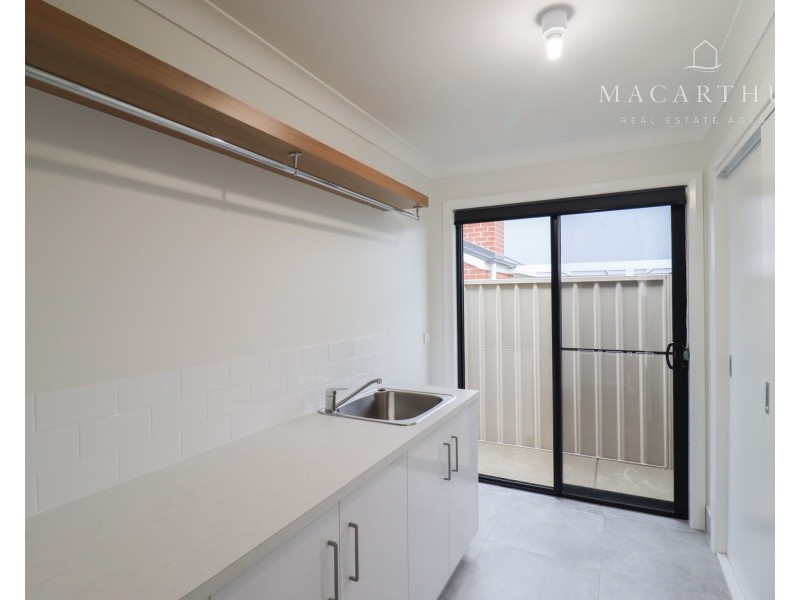 12 Wyoming Avenue, Gobbagombalin NSW 2650