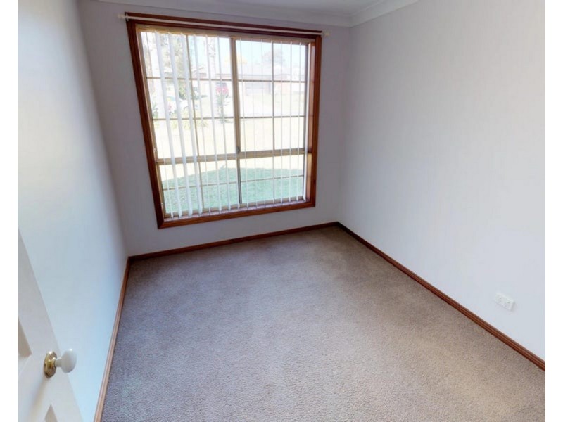 1/8 Kenneally Street, Kooringal NSW 2650