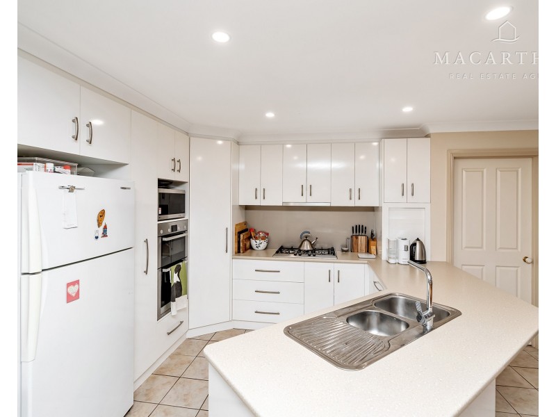 12 Fletcher Place, Kooringal NSW 2650