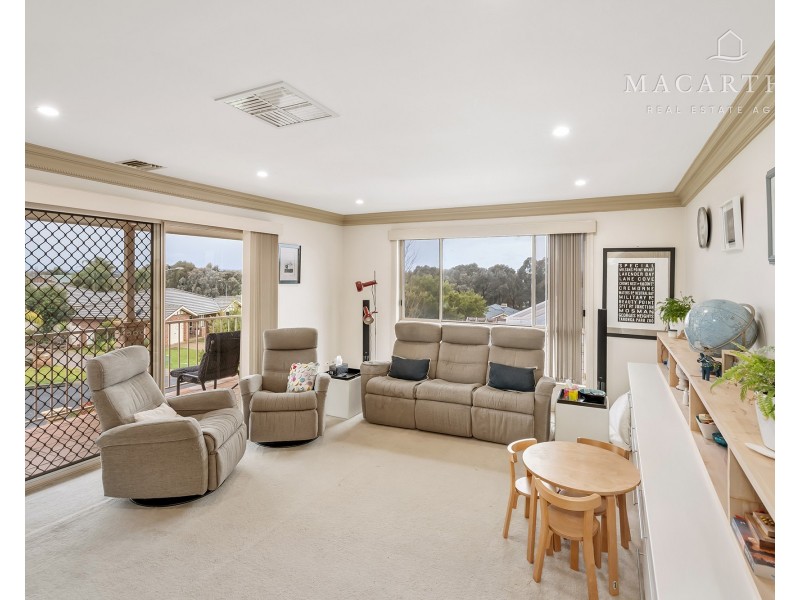 12 Fletcher Place, Kooringal NSW 2650