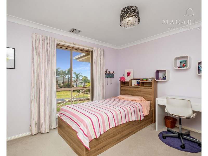 12 Fletcher Place, Kooringal NSW 2650
