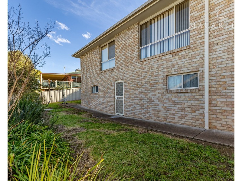 12 Fletcher Place, Kooringal NSW 2650