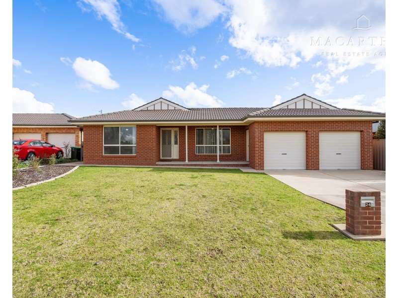 24 Paldi Crescent, Glenfield Park NSW 2650