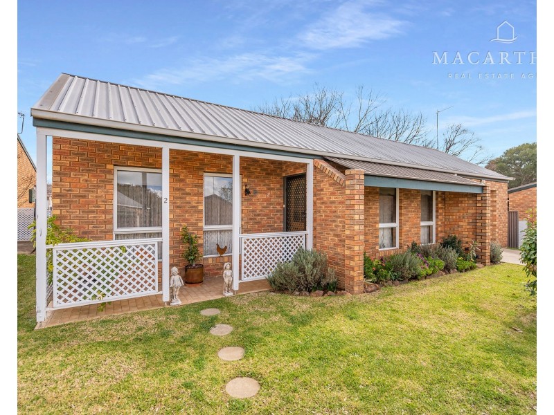 2/47 Karoom Drive, Glenfield Park NSW 2650