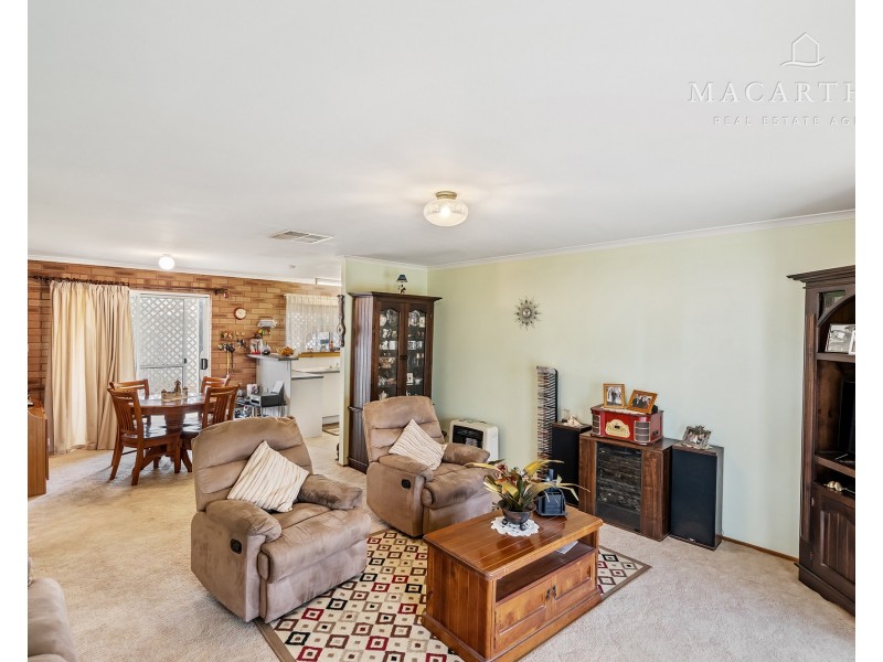 2/47 Karoom Drive, Glenfield Park NSW 2650