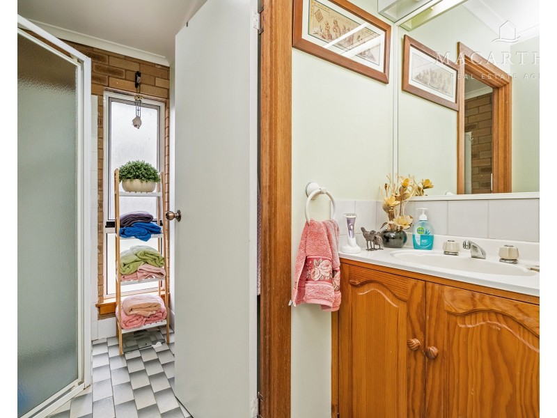 2/47 Karoom Drive, Glenfield Park NSW 2650