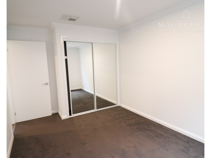 1/1 Barralong Way, Gobbagombalin NSW 2650
