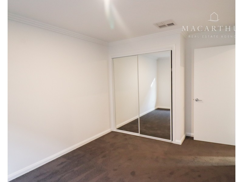 1/1 Barralong Way, Gobbagombalin NSW 2650