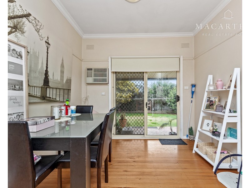 6 Gowrie Parade, Mount Austin NSW 2650