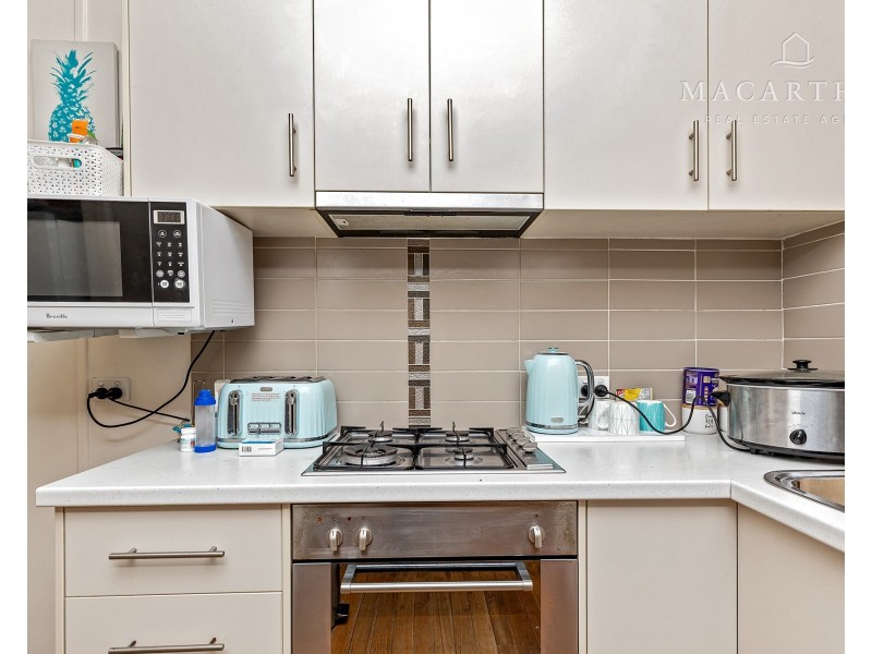 6 Gowrie Parade, Mount Austin NSW 2650