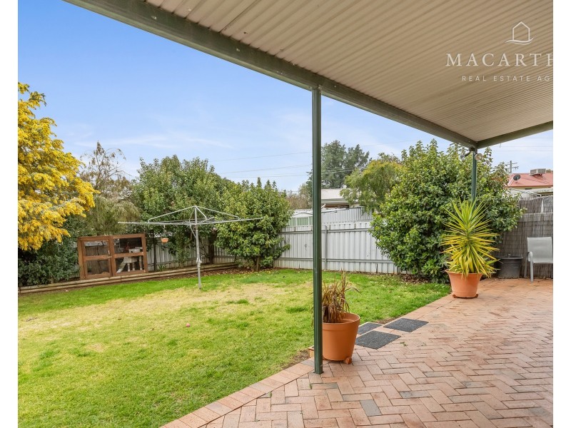 6 Gowrie Parade, Mount Austin NSW 2650