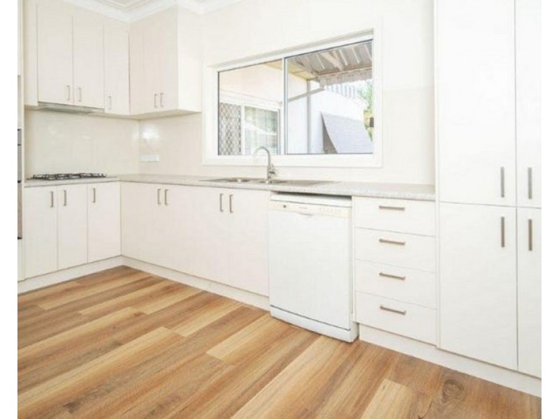 37 Fernleigh Road, Turvey Park NSW 2650