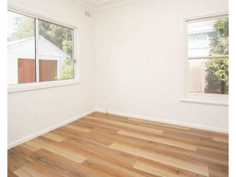 37 Fernleigh Road, Turvey Park NSW 2650