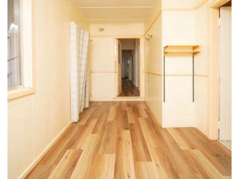 37 Fernleigh Road, Turvey Park NSW 2650