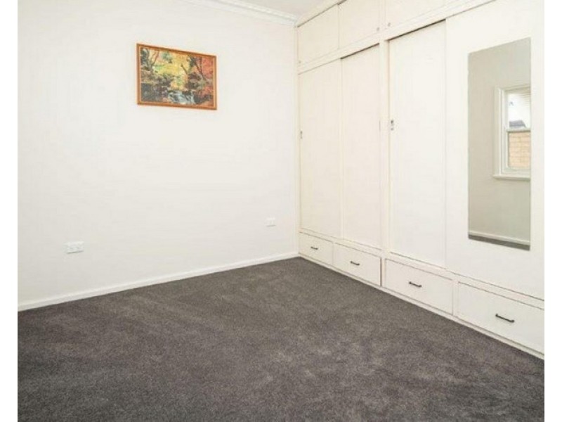 37 Fernleigh Road, Turvey Park NSW 2650