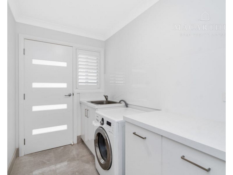 29 Gasnier Loop, Boorooma NSW 2650