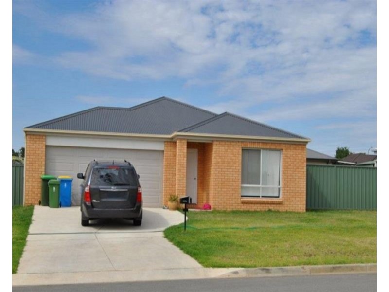 5 Melaleuca Drive, Forest Hill NSW 2651